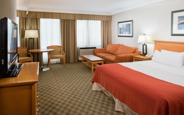 Holiday Inn Hotel & Suites North Vancouver, an IHG Hotel