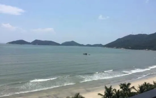 Pinhai Holiday Hotel