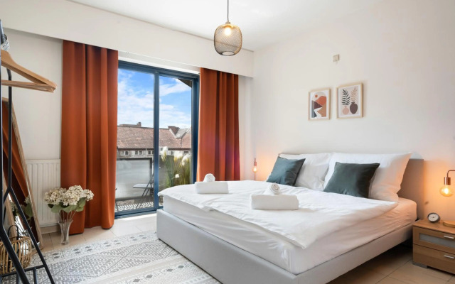 SHS HOMES- 3 BEDROOM, KITCHEN, WIFI, WORKSPACE, COFFEE, Central