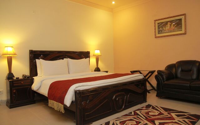 Hotel One Lalazar Multan