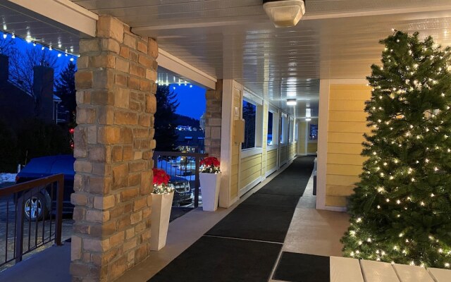 Hotel & Suites Les Laurentides Saint Sauveur