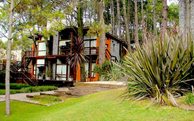 Altos Medanos - Cabañas y Club de Bosque