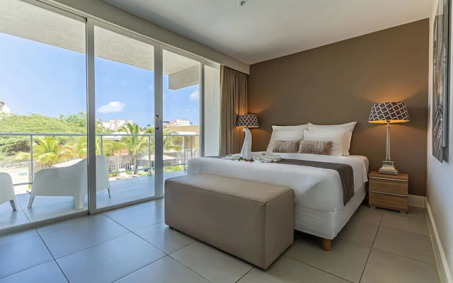 Las Islas Condominiums