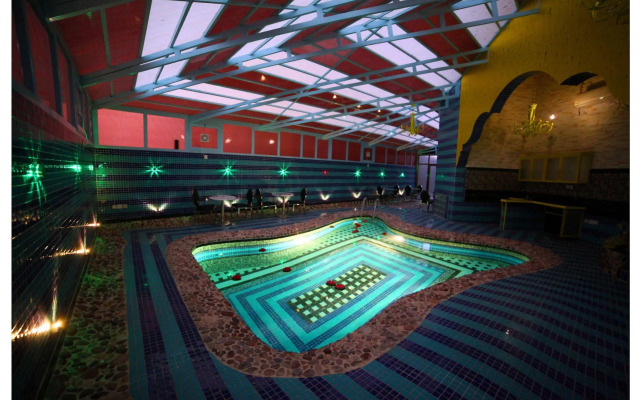 Roomi Suites Hotel