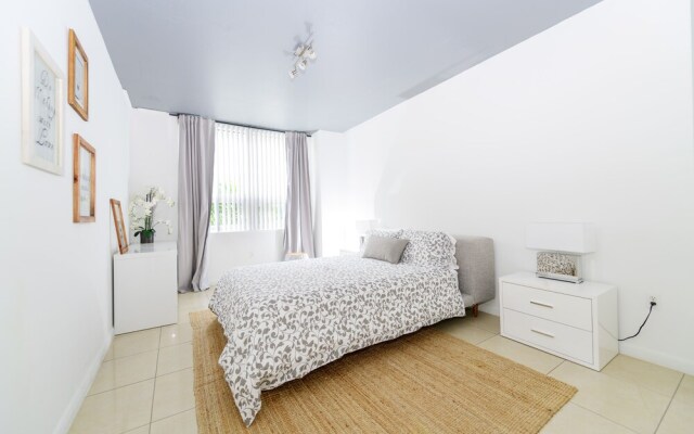 Miami World Rental - Midtown 507