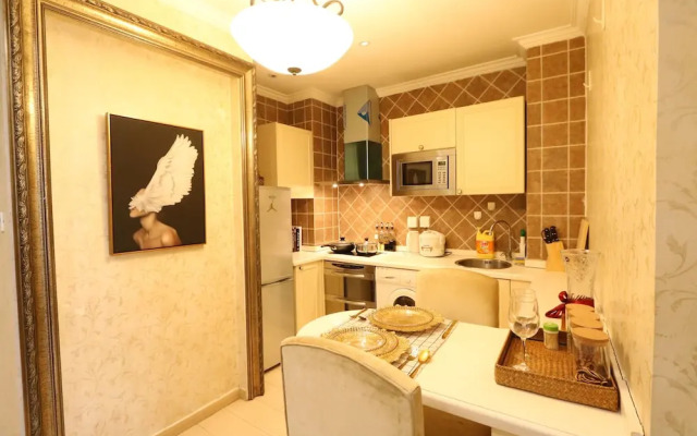 Warm Journey Apartment