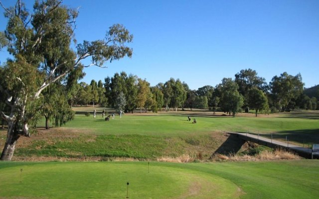 Gundagai Cabins & Tourist Park