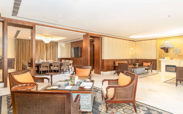 Radisson Collection Hotel & Spa, Riverfront Srinagar