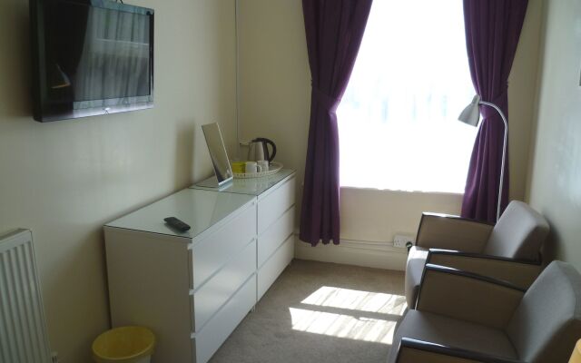 Number Twenty-Five Guesthouse