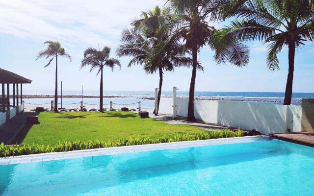 Brizo Hotel and Beach Resort