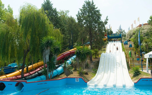 Aqualand Resort
