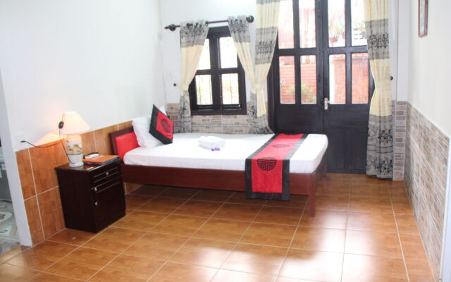 Red Ceramics Homestay