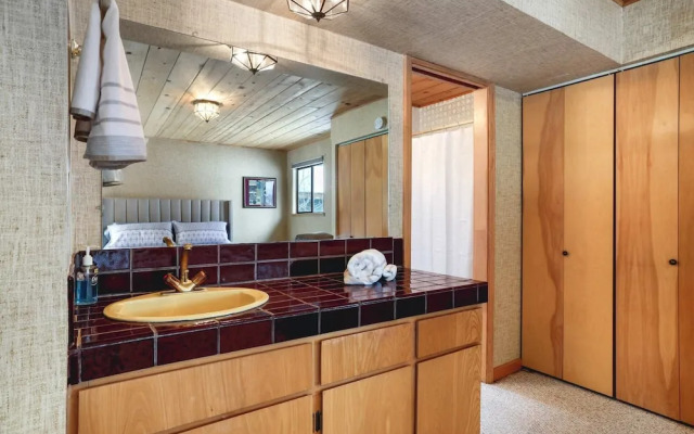 Tahoe Forest Chalet 3BR House w/ Mountain Views