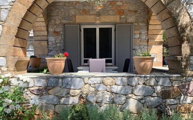 Semi Detached Stone House Great Location