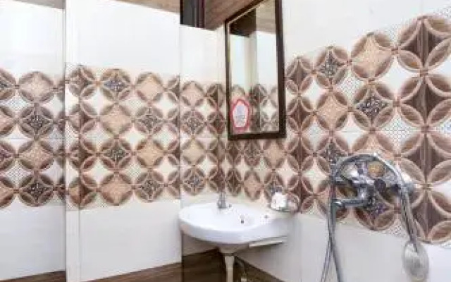 OYO 14823 Skyheights