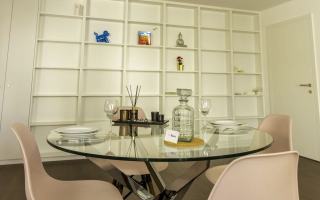 Guest H4U Bonjardim Pop Art City Center