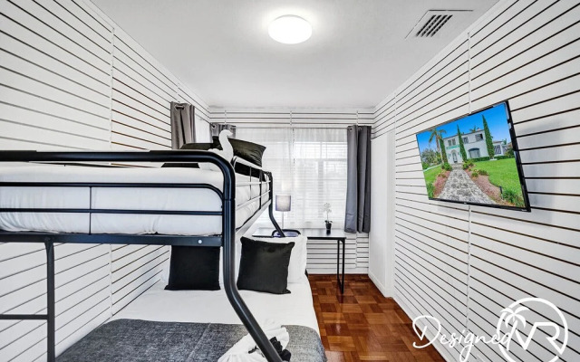 7 BR Villa with Heated Pool & Gameroom