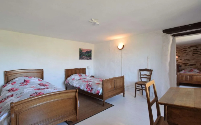 Beautiful and Authentic Cottage - фото 2