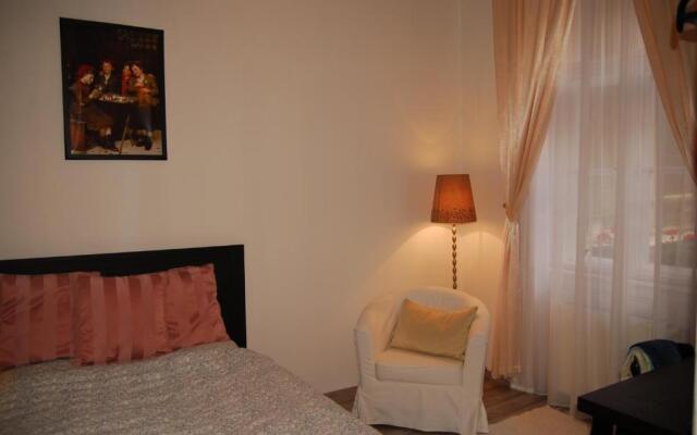 Balázs Apartment - Oktogon