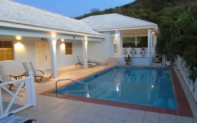 Luxury Secluded Villa With Private Pool Sleeps six