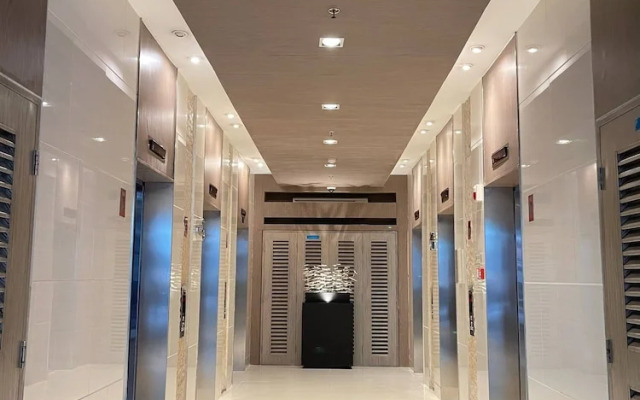 Hannah Crib at Shore Residences