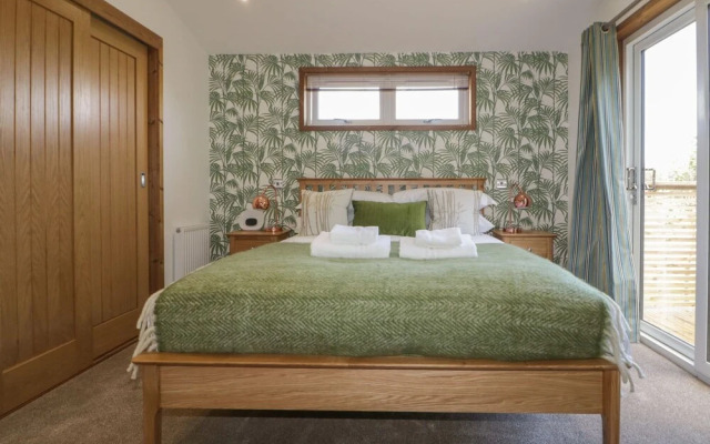 9 Meadow Retreat