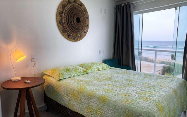 Excelente apartamento frente ao Mar