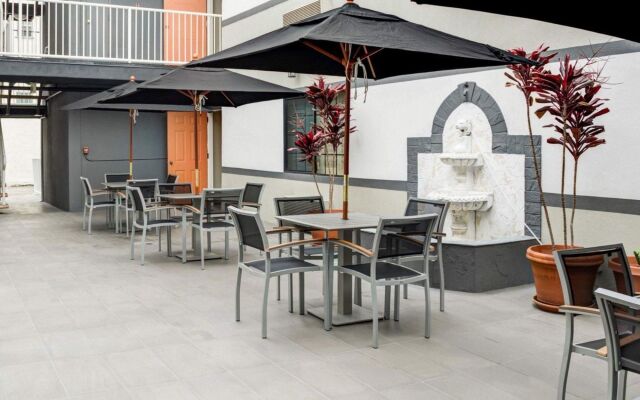 SureStay Hotel by Best Western Beverly Hills West LA