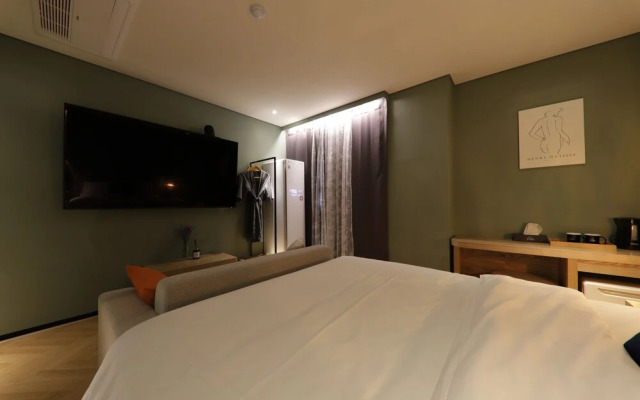 YAJA Hotel