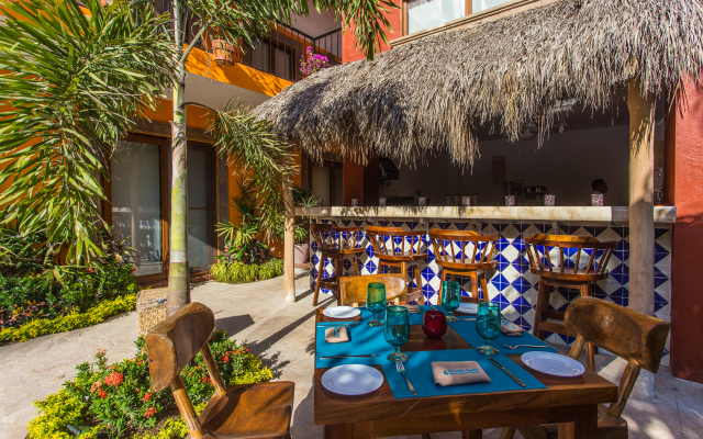 Casa Lotería -Pueblito Sayulita- Colorful, Family and Relax Experience with Private Parking and Pool