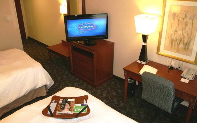 Hampton Inn & Suites by Hilton Toronto Airport