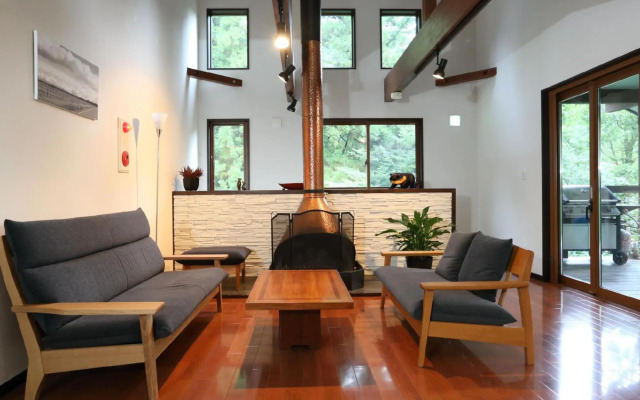 Bears Den Mountain Lodge