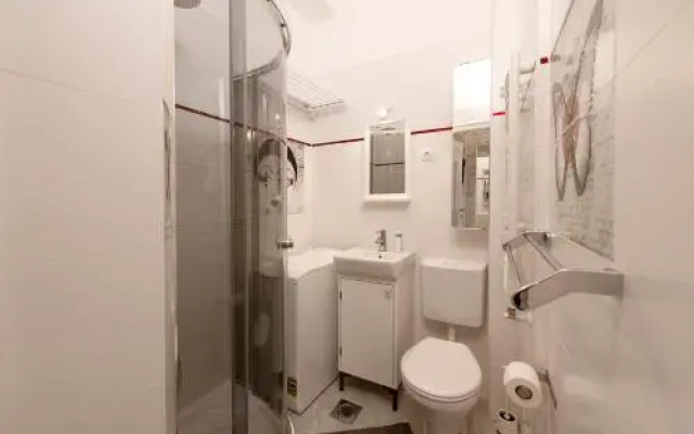 Monroe Central Budapest