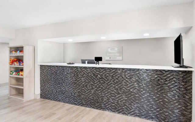 Econo Lodge Inn & Suites Ocean Springs - Biloxi