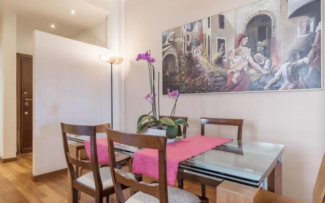 Colosseo & Colle Oppio Charming Apartment