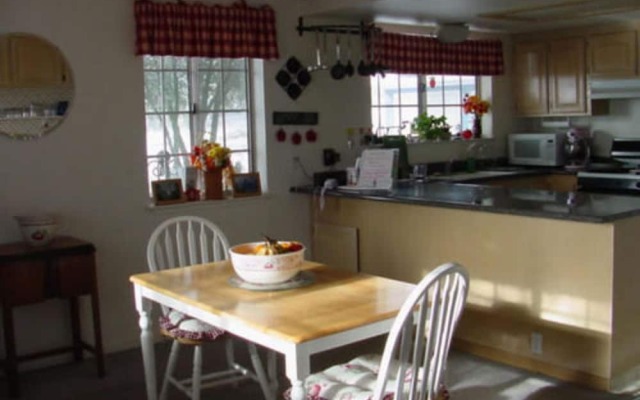 Apple Blossom Inn