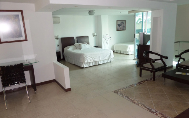 Hotel Plaza las Americas
