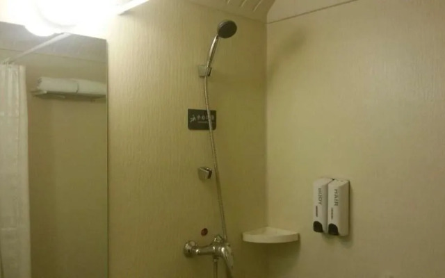 银座佳驿酒店(潍坊四平路泰华城风筝广场店)