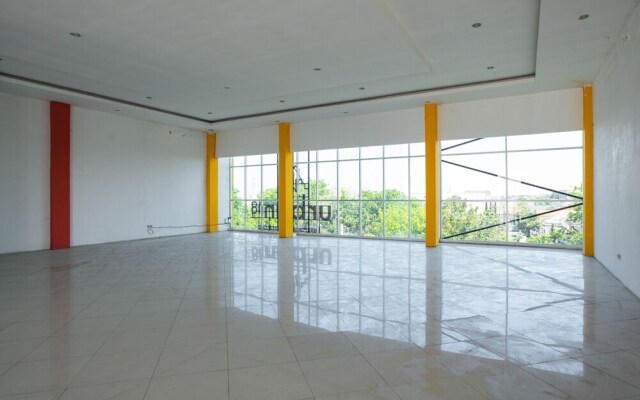 Urban 18 by OYO Rooms