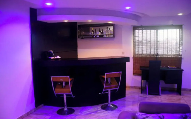 Royal Crest hotel and suite