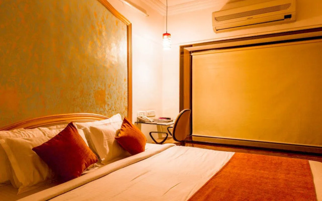 OYO Apartments Powai Lake View