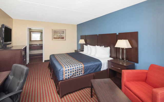 Travelodge by Wyndham Savannah Area/Richmond Hill