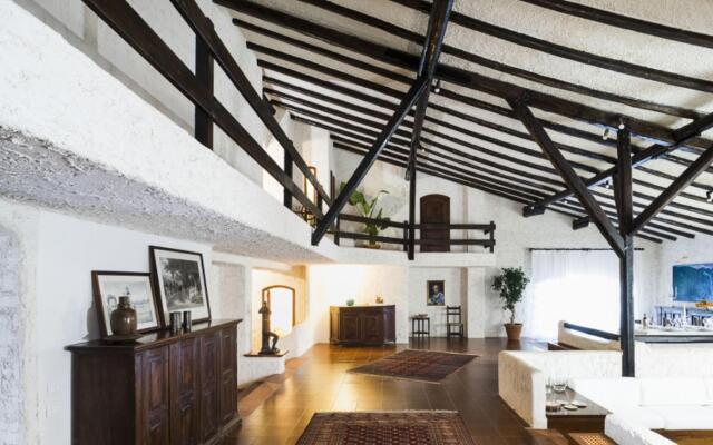 Exclusive seafront villa with private pool-VILLA LUNA BLU