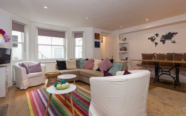 Kensington 2 Bedroom Flat With Patio