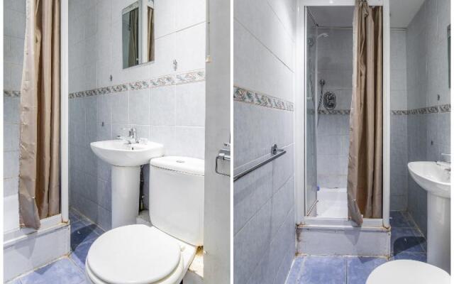 OYO VII Hotel & Indian Restaurant