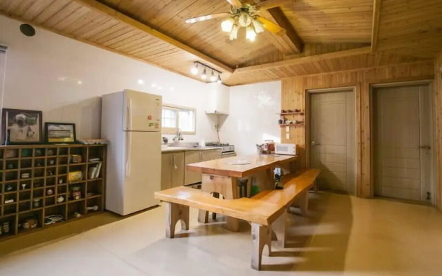 Jeju Ssariz Pension