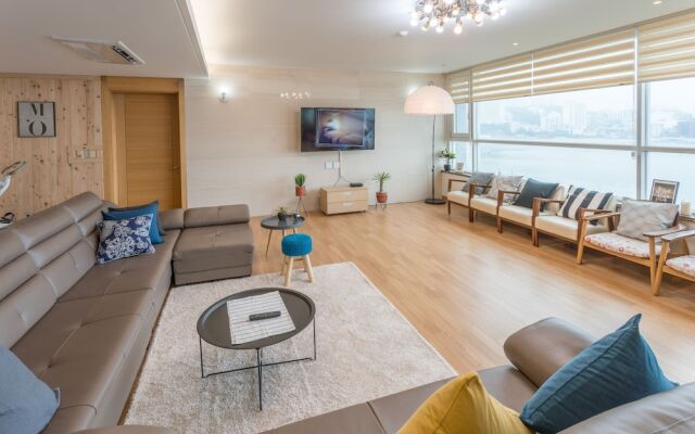 Mono House Busan Songdo