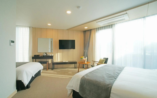 I-Jin Hotel