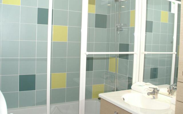 Nicely maintained apartment 100 meters from the beach of Guidel