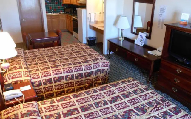 Howard Johnson Express Inn - Wichita